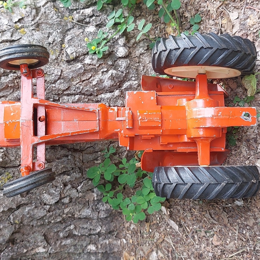 Allis-Chalmers Vintage Toy Tractor - Picture 5 of 6